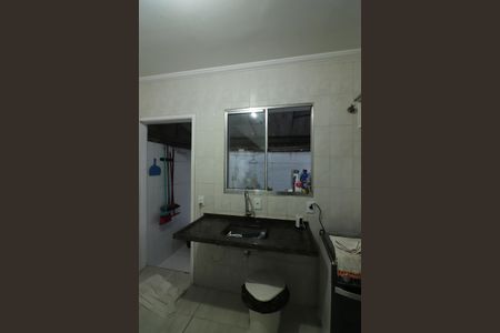Casa de condomínio à venda com 70m², 2 quartos e 1 vagaCozinha 