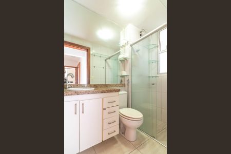 Apartamento à venda com 150m², 4 quartos e 2 vagas Apartamento à venda com 150m², 4 quartos e 2 vagasBanheiro da Suíte