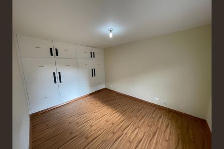 Casa para alugar com 3 quartos, 260m² em Vila Cordeiro, São Paulo