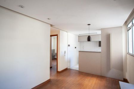 Sala de apartamento à venda com 2 quartos, 44m² em São João Batista, Belo Horizonte
