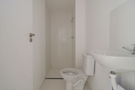 Apartamento para alugar com 31m², 2 quartos e sem vaga Apartamento para alugar com 31m², 2 quartos e sem vagaBanheiro