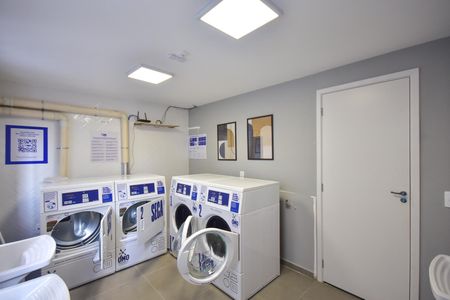 Apartamento para alugar com 31m², 2 quartos e sem vaga Apartamento para alugar com 31m², 2 quartos e sem vagaLavanderia