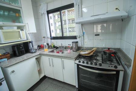 Apartamento à venda com 120m², 3 quartos e 3 vagas Apartamento à venda com 120m², 3 quartos e 3 vagasCozinha