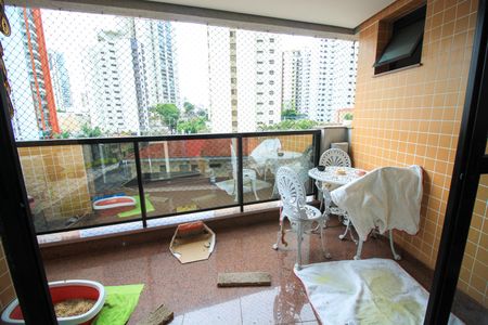 Varanda  de apartamento à venda com 3 quartos, 120m² em Vila Regente Feijó, São Paulo
