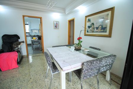 Apartamento à venda com 120m², 3 quartos e 3 vagas Apartamento à venda com 120m², 3 quartos e 3 vagasSala