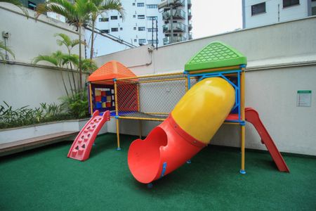 Apartamento à venda com 120m², 3 quartos e 3 vagas Apartamento à venda com 120m², 3 quartos e 3 vagasÁrea comum