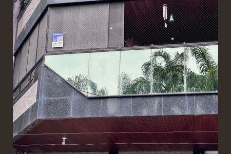 Apartamento à venda com 130m², 3 quartos e 3 vagasPlaquinha Quinto Andar