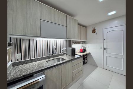 Apartamento à venda com 130m², 3 quartos e 3 vagasCozinha e Área de Serviço
