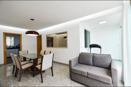 Sala de apartamento à venda com 4 quartos, 210m² em Sagrada Família, Belo Horizonte