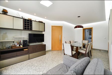 Sala de apartamento à venda com 4 quartos, 210m² em Sagrada Família, Belo Horizonte