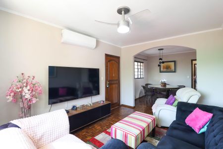 Casa para alugar com 5 quartos, 176m² em Vila Mazzei, São Paulo