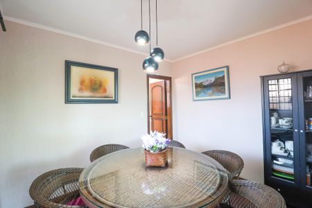 Casa para alugar com 5 quartos, 176m² em Vila Mazzei, São Paulo