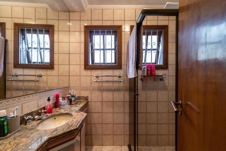 Casa à venda com 125m², 4 quartos e 4 vagas Casa à venda com 125m², 4 quartos e 4 vagasBanheiro da Suíte