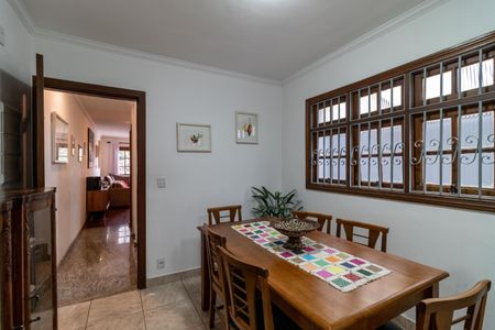 Casa à venda com 125m², 4 quartos e 4 vagas Casa à venda com 125m², 4 quartos e 4 vagasCopa
