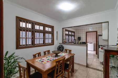 Casa à venda com 125m², 4 quartos e 4 vagas Casa à venda com 125m², 4 quartos e 4 vagasCopa
