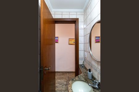 Casa à venda com 125m², 4 quartos e 4 vagas Casa à venda com 125m², 4 quartos e 4 vagasLavabo