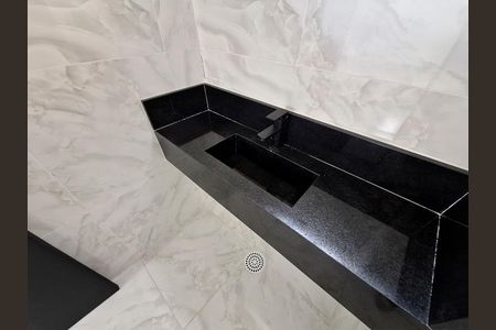 Banheiro de kitnet/studio para alugar com 1 quarto, 51m² em Imirim, São Paulo