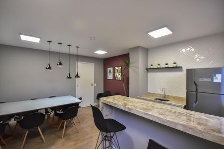 Apartamento para alugar com 32m², 2 quartos e sem vaga Apartamento para alugar com 32m², 2 quartos e sem vagaÁrea comum - Salão de festas