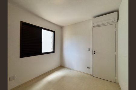 Quarto de apartamento para alugar com 2 quartos, 79m² em Moema, São Paulo