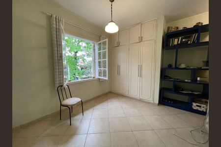 Casa à venda com 173m², 5 quartos e 4 vagasQuarto 3