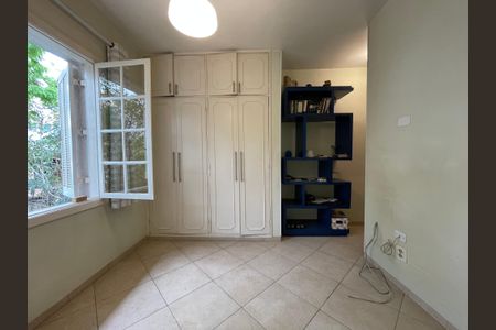 Casa à venda com 173m², 5 quartos e 4 vagasQuarto 3