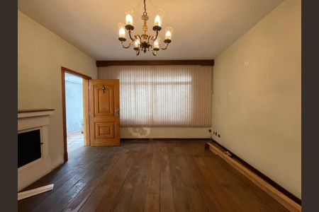 Casa à venda com 173m², 5 quartos e 4 vagasSala