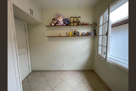 Casa à venda com 173m², 5 quartos e 4 vagasQuarto 2