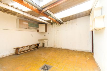 Casa à venda com 100m², 2 quartos e 1 vaga Casa à venda com 100m², 2 quartos e 1 vagaÁrea de Serviço