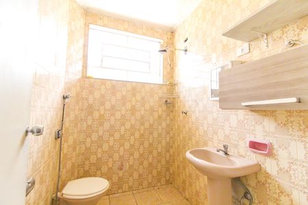 Casa à venda com 100m², 2 quartos e 1 vaga Casa à venda com 100m², 2 quartos e 1 vagaBanheiro