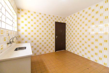 Casa à venda com 100m², 2 quartos e 1 vaga Casa à venda com 100m², 2 quartos e 1 vagaCozinha