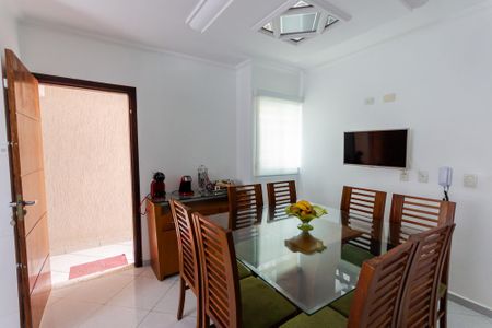 Casa à venda com 4 quartos, 201m² em Parque Novo Oratório, Santo André