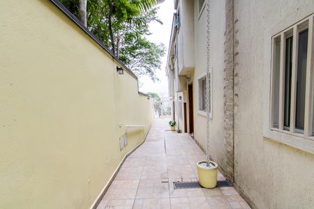 Casa de condomínio à venda com 62m², 2 quartos e 1 vaga Casa de condomínio à venda com 62m², 2 quartos e 1 vagaÁrea comum