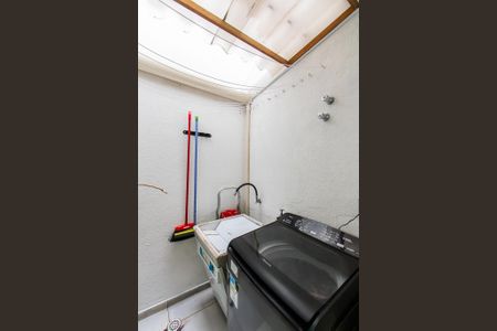 Casa de condomínio à venda com 62m², 2 quartos e 1 vaga Casa de condomínio à venda com 62m², 2 quartos e 1 vagaÁrea de Serviço