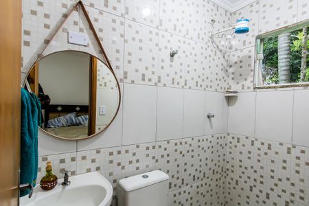 Casa de condomínio à venda com 62m², 2 quartos e 1 vaga Casa de condomínio à venda com 62m², 2 quartos e 1 vagaBanheiro da Suíte 1