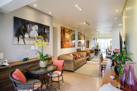 Apartamento à venda com 66m², 2 quartos e 1 vagaSala