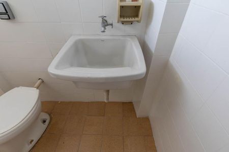 Banheiro de kitnet/studio para alugar com 1 quarto, 25m² em Campos Elíseos, São Paulo