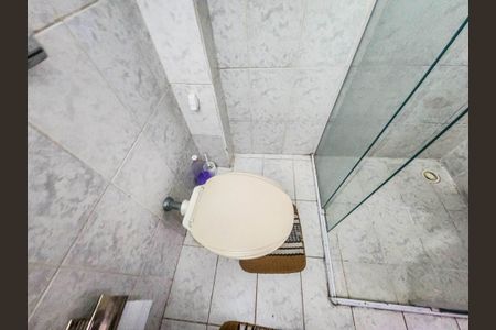 Banheiro de apartamento para alugar com 1 quarto, 98m² em Embaré, Santos