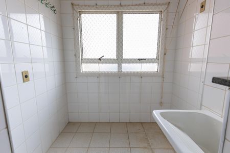 Apartamento para alugar com 66m², 2 quartos e 1 vagaÁrea de Serviço