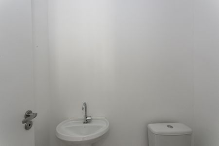Apartamento para alugar com 27m², 1 quarto e sem vaga Apartamento para alugar com 27m², 1 quarto e sem vagaBanheiro Social