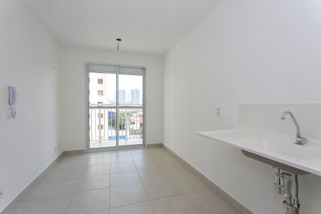 Sala/Cozinha de apartamento para alugar com 1 quarto, 27m² em Penha de França, São Paulo