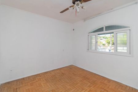 Quarto 1 de casa para alugar com 3 quartos, 200m² em Espírito Santo, Porto Alegre