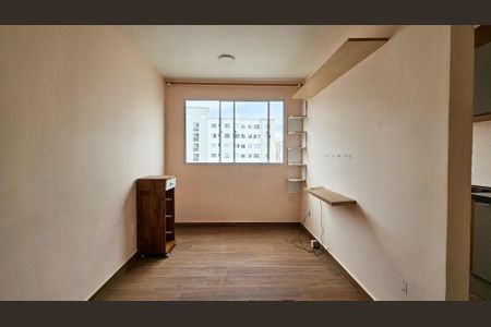 Sala de apartamento para alugar com 2 quartos, 45m² em Usina Piratininga, São Paulo