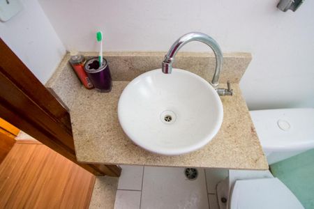 Banheiro de casa para alugar com 1 quarto, 52m² em Vila Linda, Santo André