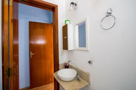 Banheiro de casa para alugar com 1 quarto, 52m² em Vila Linda, Santo André