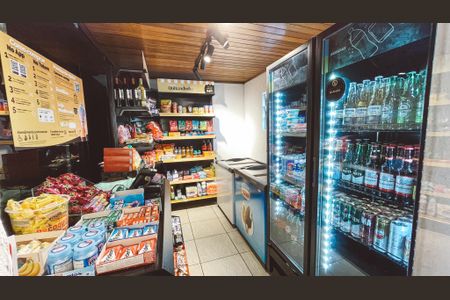 Apartamento à venda com 74m², 2 quartos e 1 vagaMercadinho