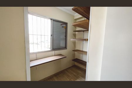 Apartamento à venda com 74m², 2 quartos e 1 vagaCloset da suíte