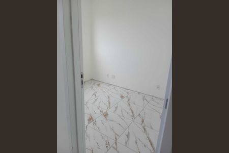 Quarto de apartamento para alugar com 2 quartos, 34m² em Parque Dom Joao Neri, São Paulo