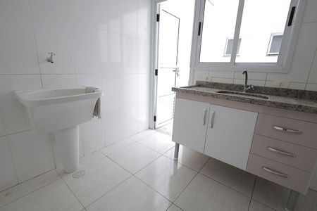 Apartamento para alugar com 54m², 2 quartos e 1 vaga Apartamento para alugar com 54m², 2 quartos e 1 vagaCozinha e Área de Serviço