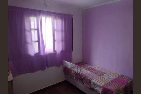 Casa à venda com 3 quartos, 109m² em Parque Peruche, São Paulo