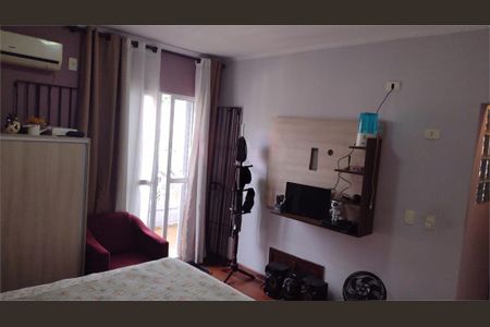 Casa à venda com 3 quartos, 109m² em Parque Peruche, São Paulo